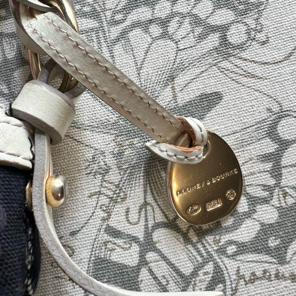 Dooney & Bourke Nautical Knot Bag in Black & Cream - Picture 6 of 15